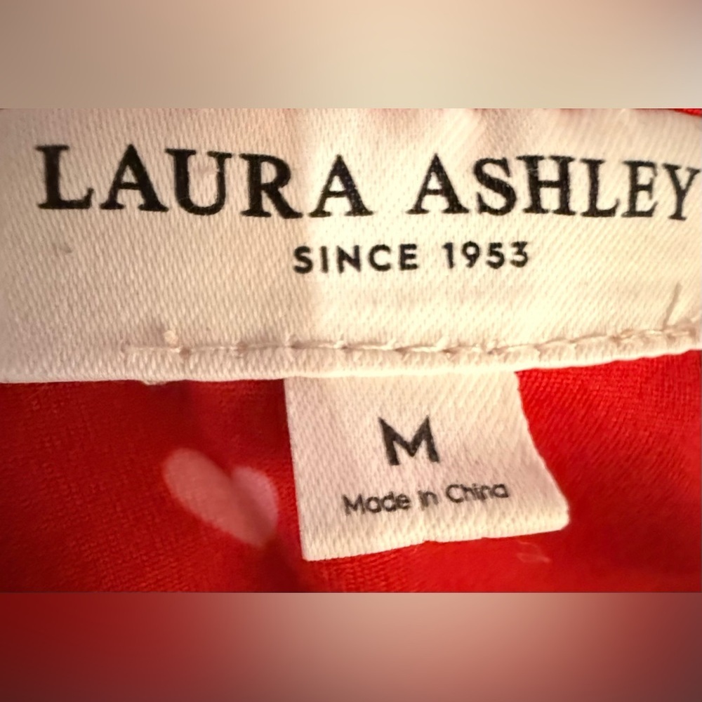 Laura Ashley hearts valentine pajama shirt, nightgown, sleepwear. S-M - Picture 4 of 7
